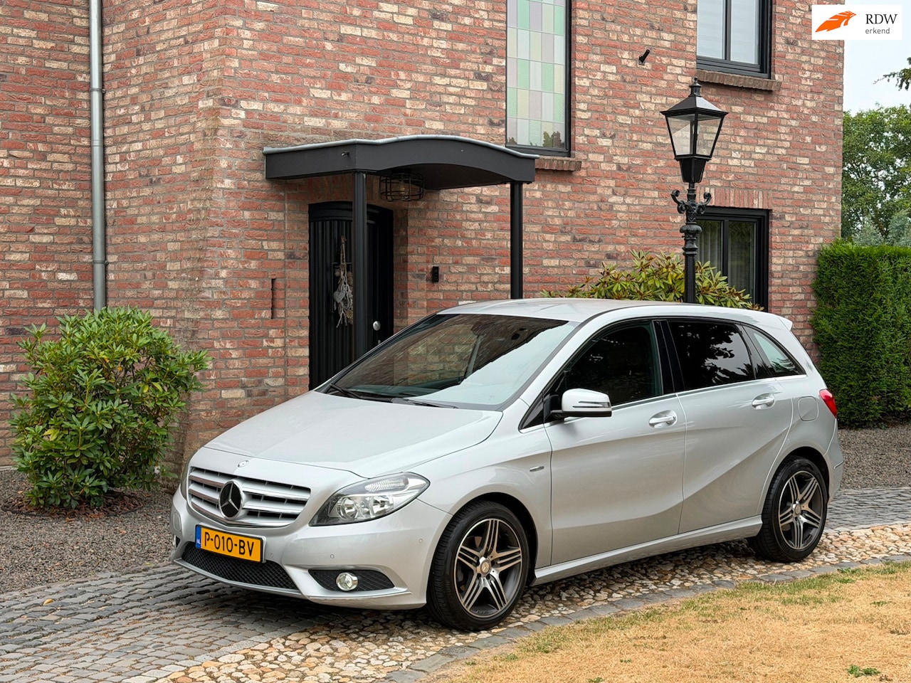Mercedes-Benz B-klasse - 180 Ambition Leder Camera LMV - AutoWereld.nl