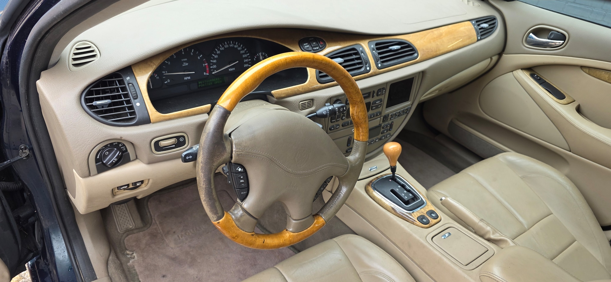 Jaguar S-type - 3.0 V6 Executive