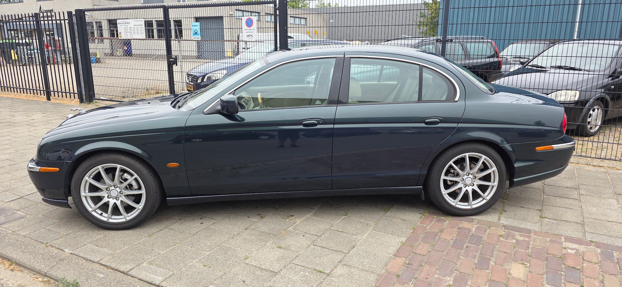 Jaguar S-type - 3.0 V6 Executive