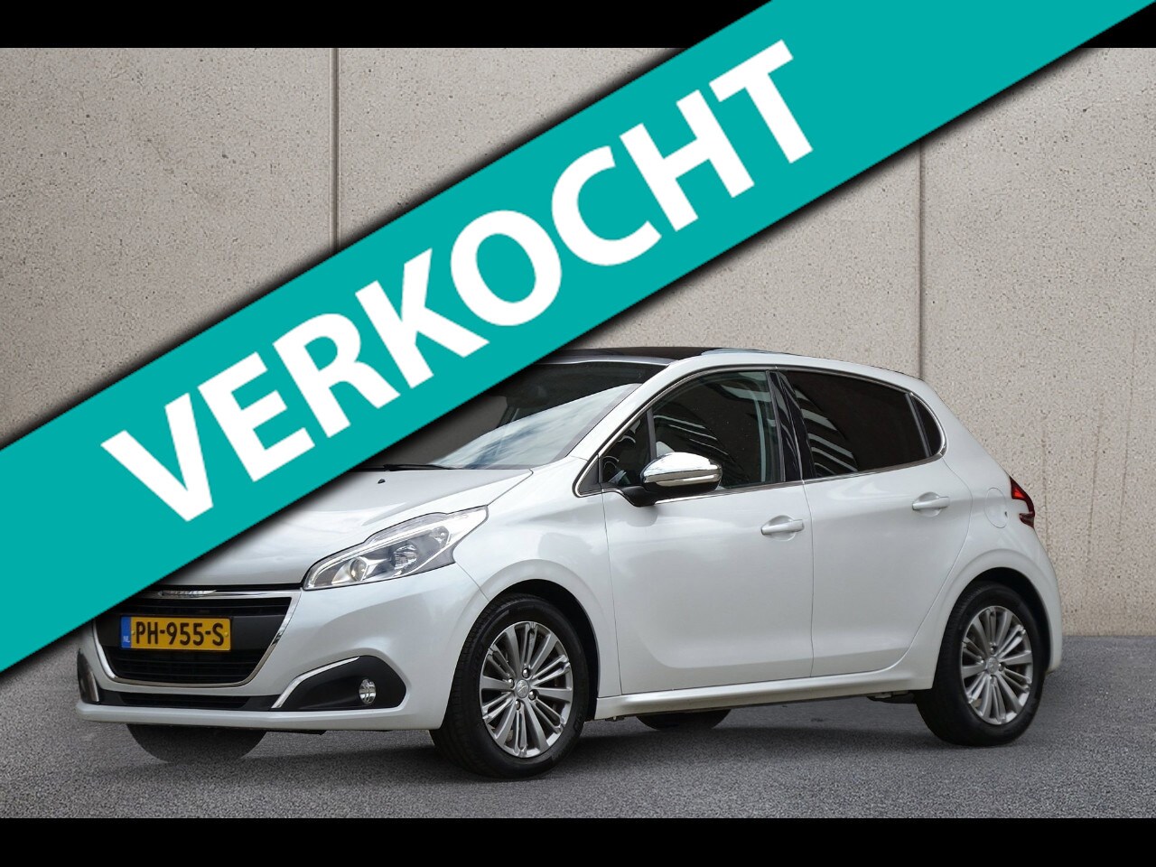 Peugeot 208 - 1.2 PureTech 110PK Allure | Panoramadak | Navigatie | Climate Control - AutoWereld.nl