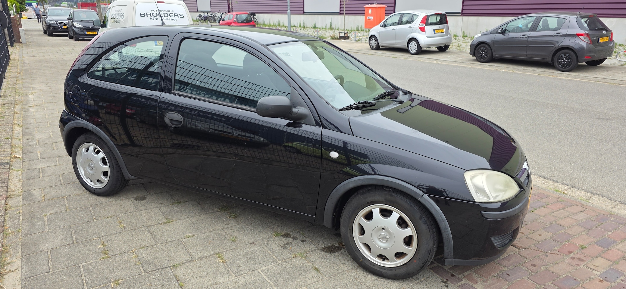 Opel Corsa - 1.0-12V Rhythm