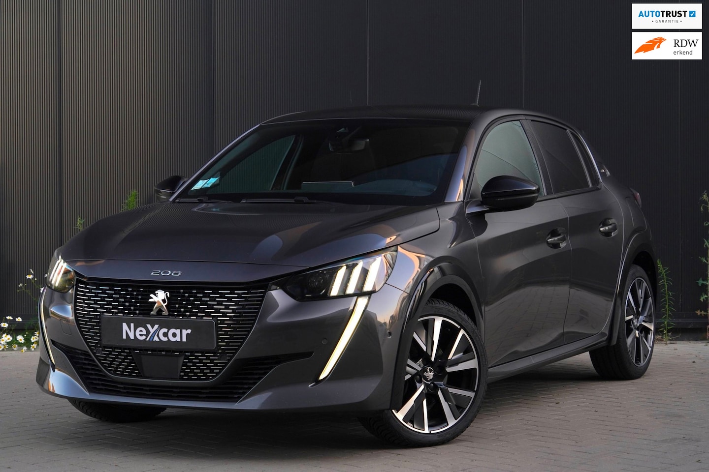 Peugeot 208 - GT-line AUTOMAAT|PANO|12mnd GARANTIE|3D COCKPIT| - AutoWereld.nl