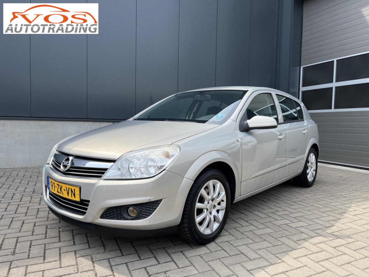 Opel Astra - 1.6 Temptation *automaat* 5-drs* - AutoWereld.nl