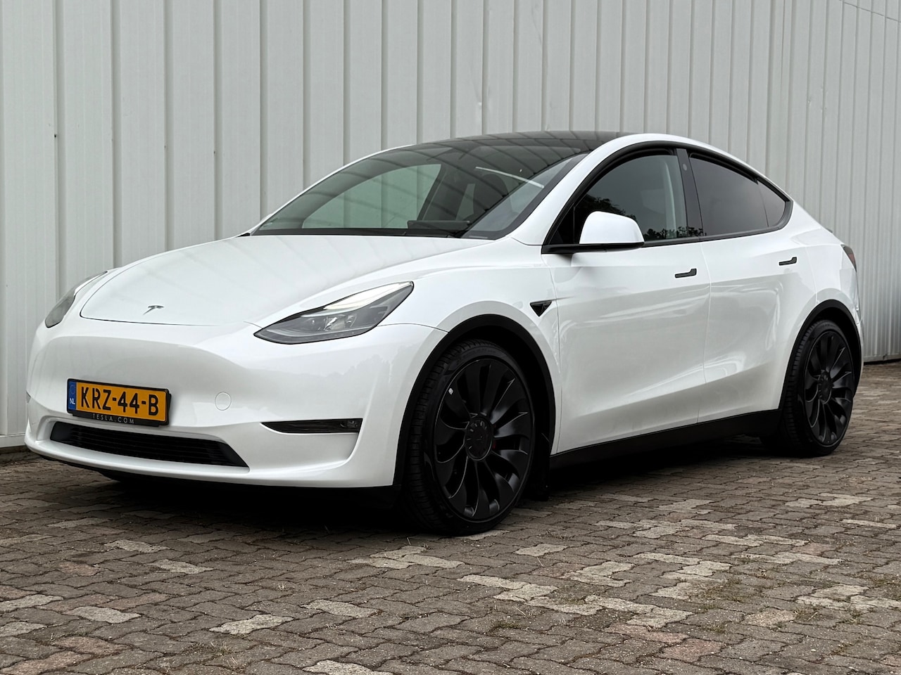 Tesla Model Y - Performance AWD 75 kWh Autopilot Dual Motor Grok Ryzen - AutoWereld.nl