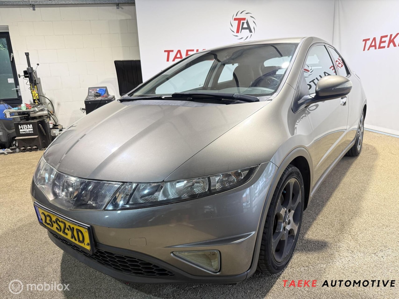 Honda Civic - 1.8 Sport AUT/AIRCO/CRUIS/PSENSOR/APK/NAP/1EIG - AutoWereld.nl