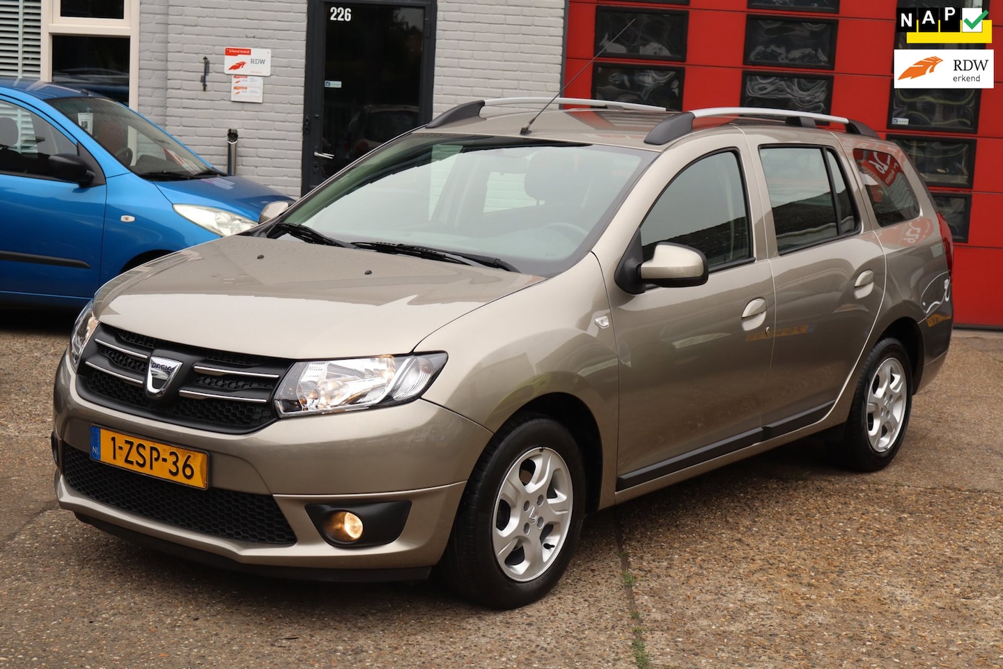 Dacia Logan MCV - 0.9 Tce Prestige 0.9 TCe Prestige , NAVI , AIRCO , 99.000 KM Nap - AutoWereld.nl