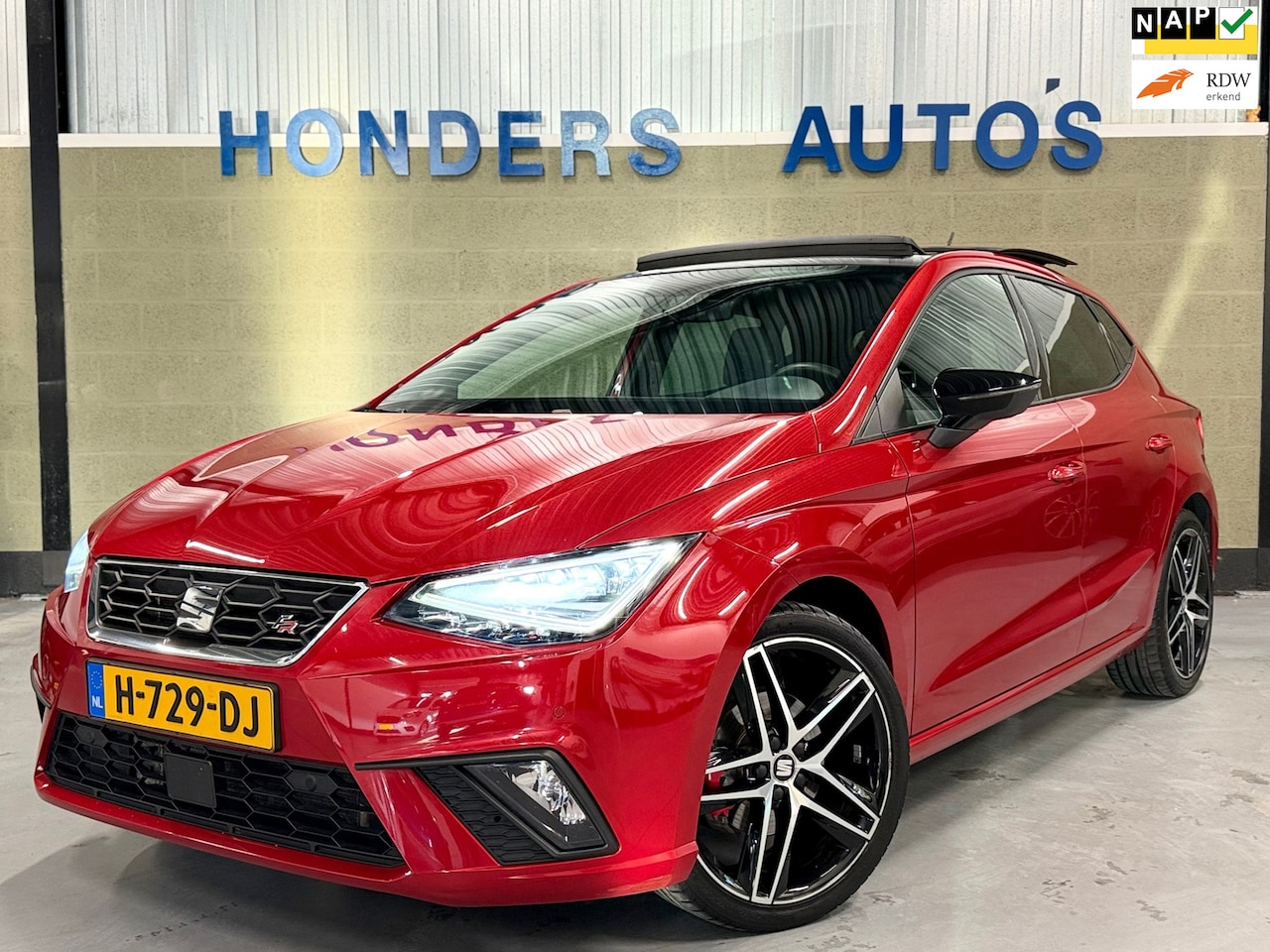 SEAT Ibiza - 1.0 TSI FR Business Intense | PANO | VIRTUAL COCKPIT | LED | CAMERA | CARPLAY | NAVIGATIE - AutoWereld.nl