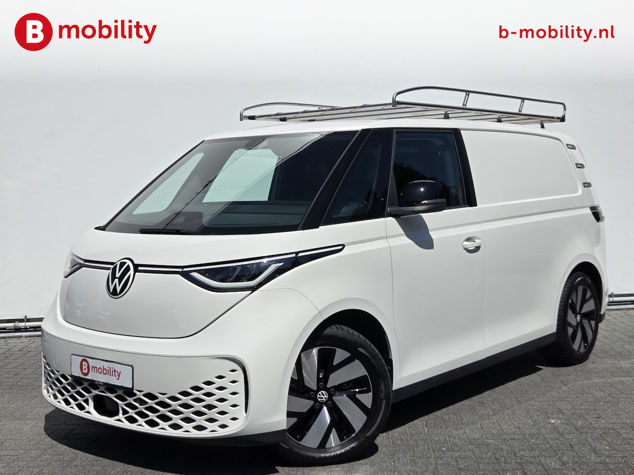 Volkswagen ID. Buzz Cargo - 77 kWh SOH 97% Trekhaak Imperial Betimmering | Stoelverwarming | Leer | Adaptive Cruise Co - AutoWereld.nl