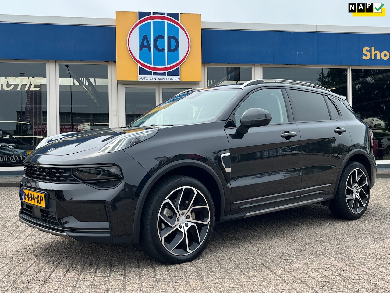 Lynk & Co 01 - 1.5 261pk PHEV 7DCTH | Black Edition | Orig.NL | Trekhaak | PanoramaDak | 360 graden Camer - AutoWereld.nl