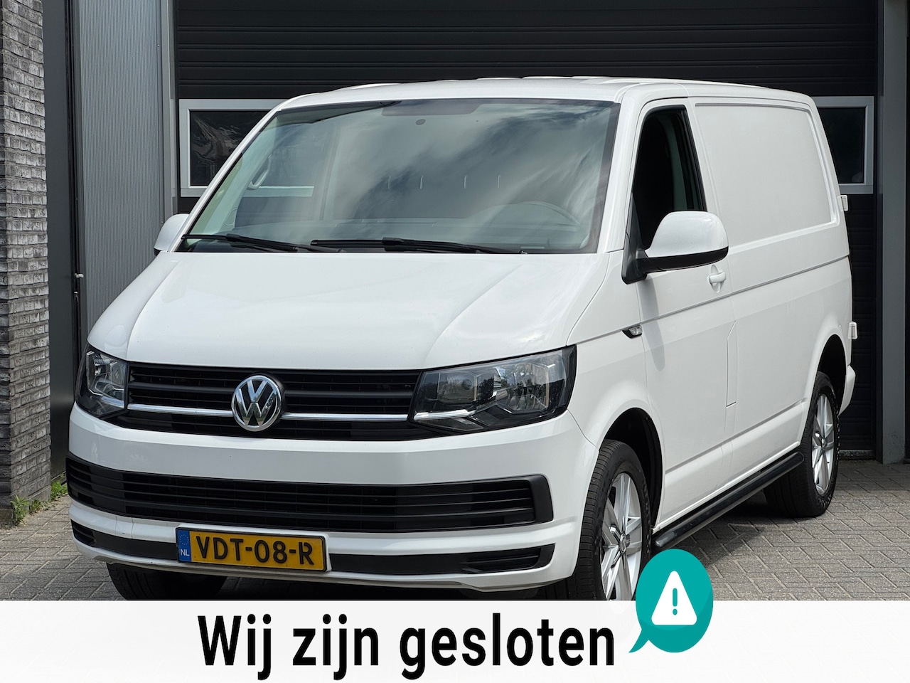 Volkswagen Transporter - 2.0 TDI L1H1 Highline Trekhaak, Camera, Navi, NAP - AutoWereld.nl