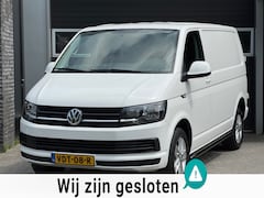 Volkswagen Transporter - 2.0 TDI L1H1 Highline Trekhaak, Camera, Navi, NAP