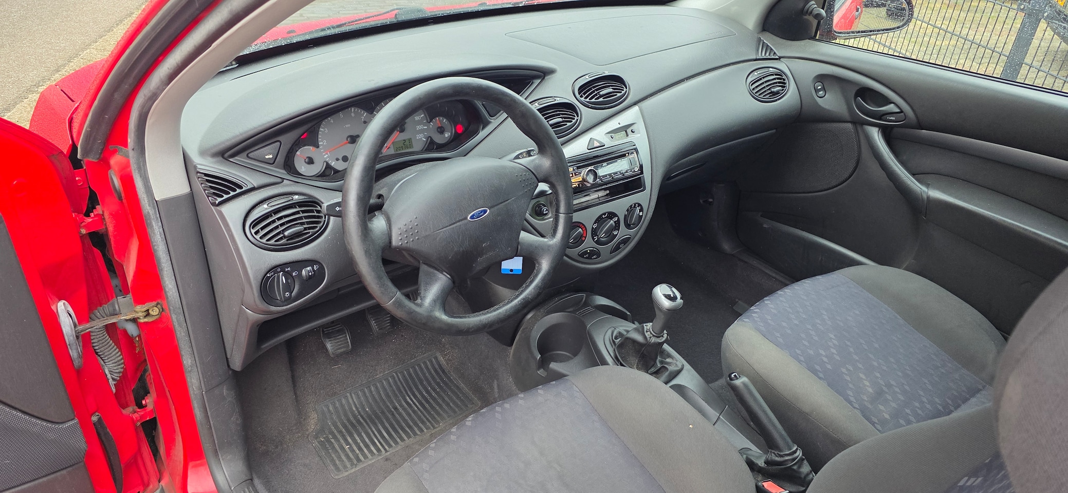 Ford Focus - 1.6-16V Trend