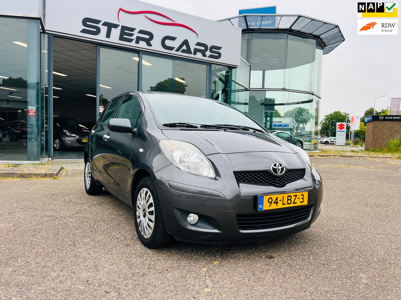 Toyota Yaris - 1.3 VVTi Aspiration|Automaat|Airco|5 Duers|NAP|APK - AutoWereld.nl