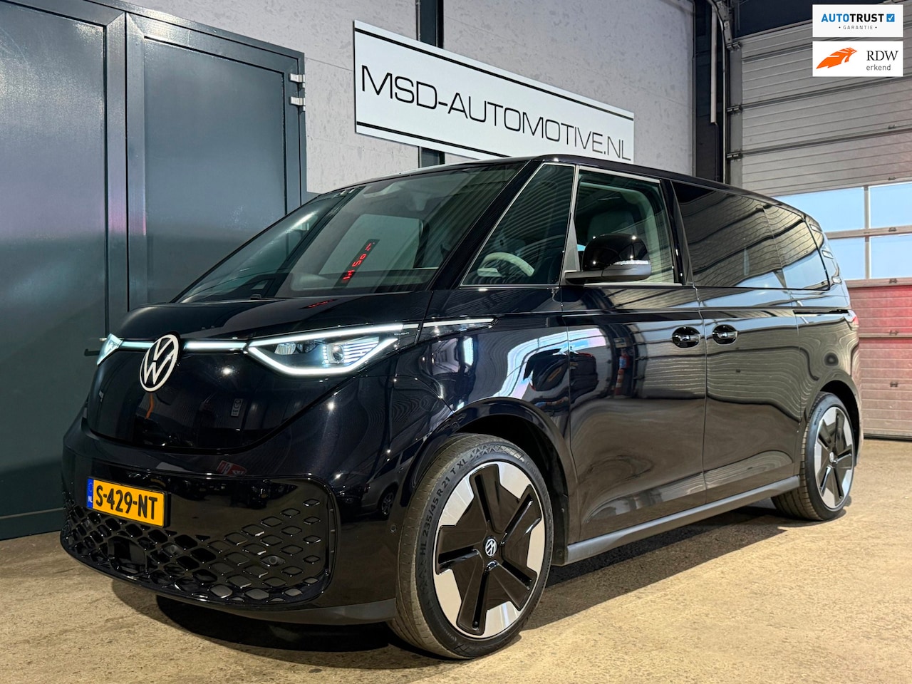 Volkswagen ID. Buzz - Pro 8 Intro 77kWh SOH 99,7 Trekhaak Elec Schuifdeuren NAP - AutoWereld.nl