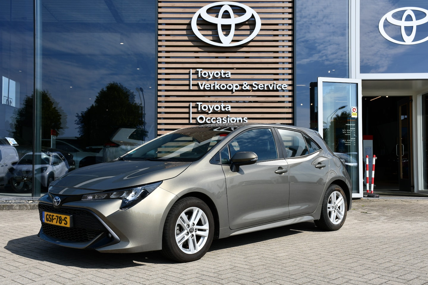 Toyota Corolla - 1.8 Hybrid Active Automaat 122pk | Achteruitrijcamera | Airco automatisch | Keyless start - AutoWereld.nl