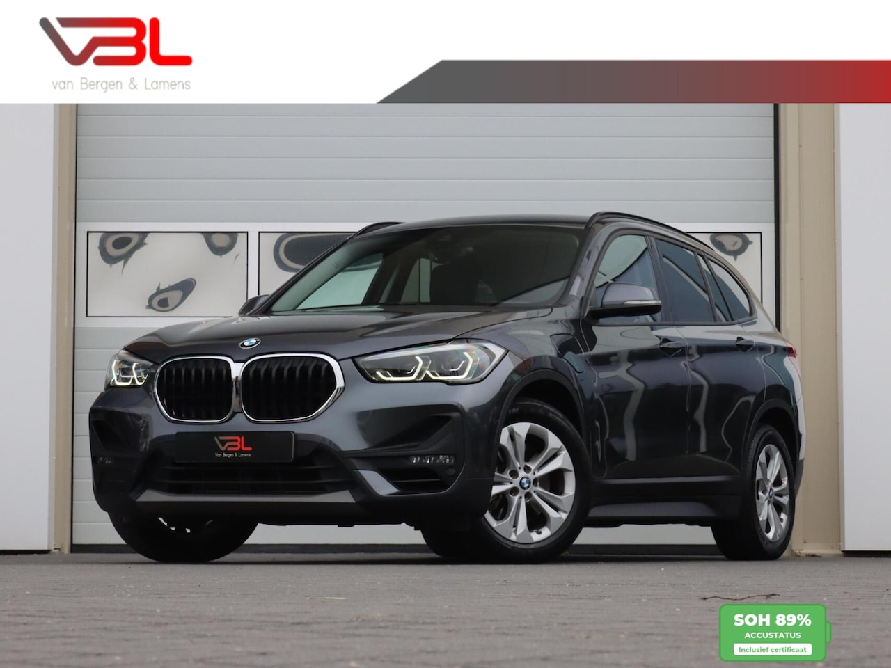 BMW X1 - xDrive25e High Executive | Afneembare trekhaak | SOH 89% - AutoWereld.nl
