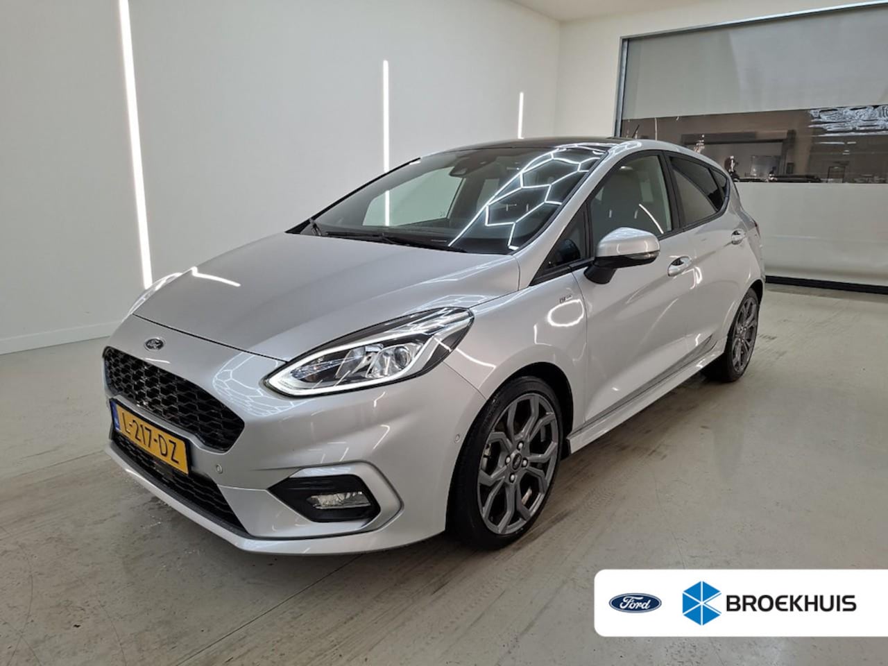 Ford Fiesta - 1.0 EcoBoost ST-Line X | Panoramadak | Winterpack | Camera | B&O | LED | Adaptive Cruise | - AutoWereld.nl