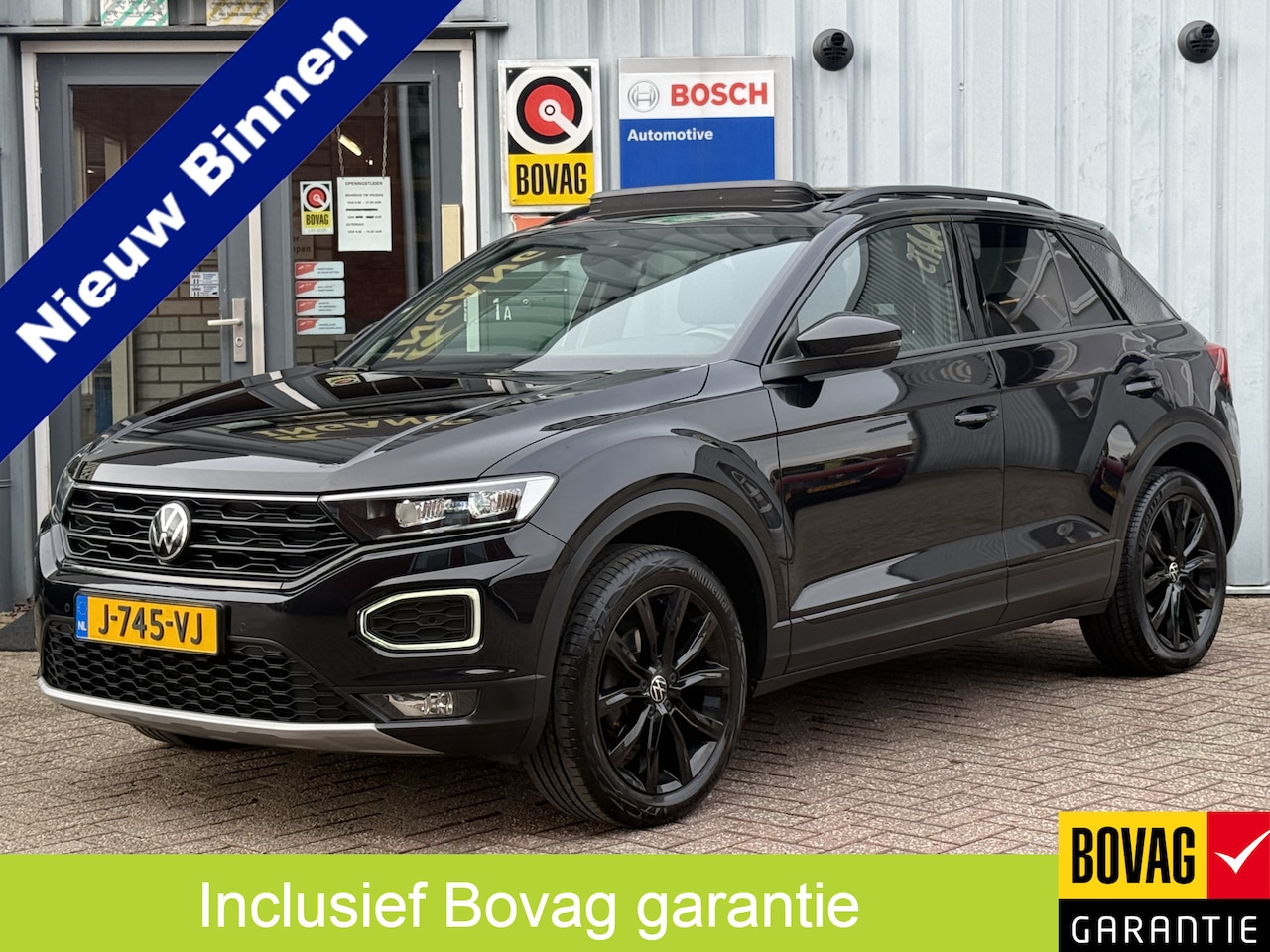Volkswagen T-Roc - 1.5 TSI Sport. | AUTOMAAT | PANO | CAMERA | VIRTUAL COCKPIT | NAVI | - AutoWereld.nl