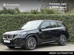 BMW iX1 - eDrive20 | M-Sport | 18" | Camera | Comfort Acces | Draadloos laden | Sportstoel | Stoelve