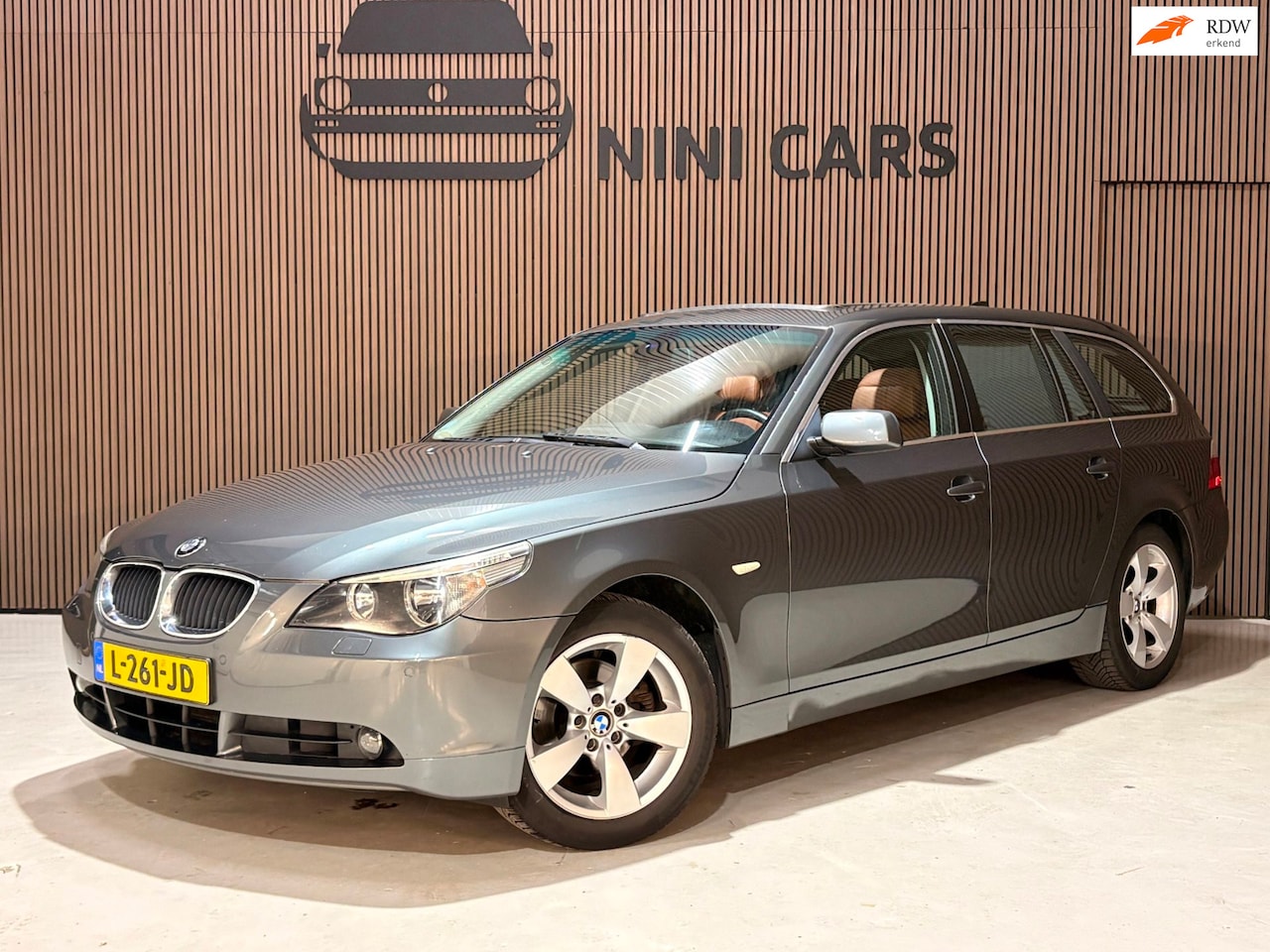 BMW 5-serie Touring - 525i Automaat Full option Pano - AutoWereld.nl