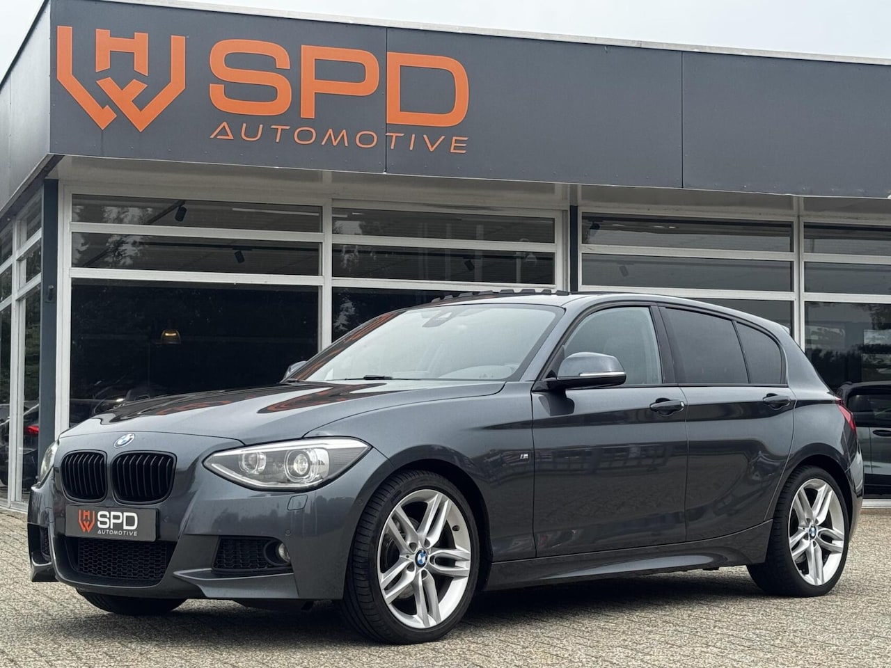 BMW 1-serie - 120d High Executive|H&K|M-Sport|Memory|Dealerond - AutoWereld.nl
