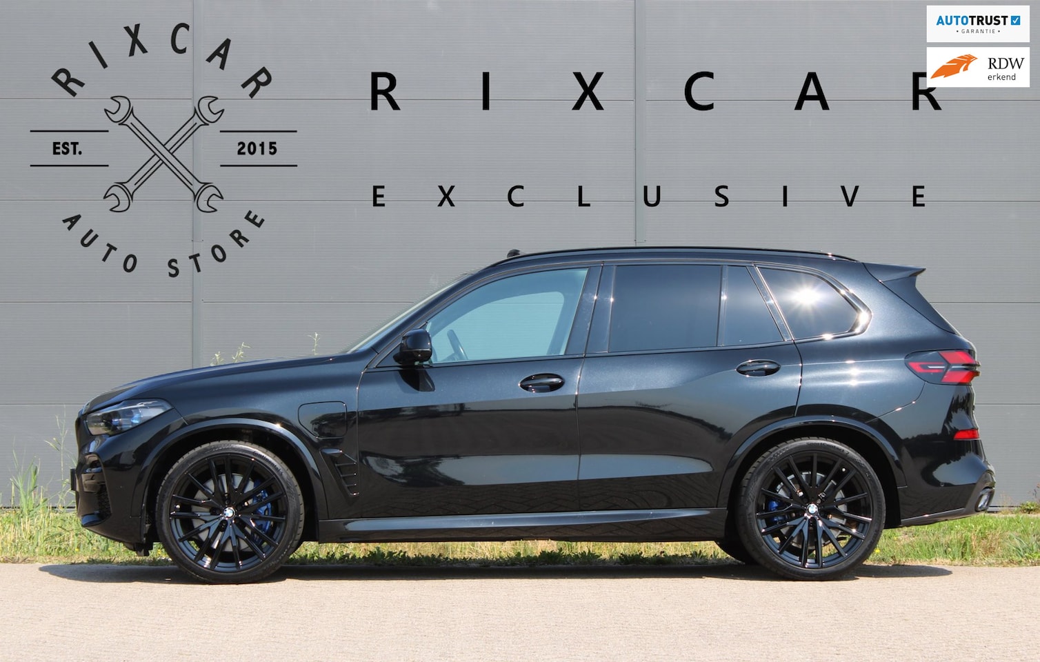 BMW X5 - XDrive45e High Executive M Sport 4WielSturing Luchtvering HUD H&K 22INCH !!NIEUWBINNEN!! - AutoWereld.nl