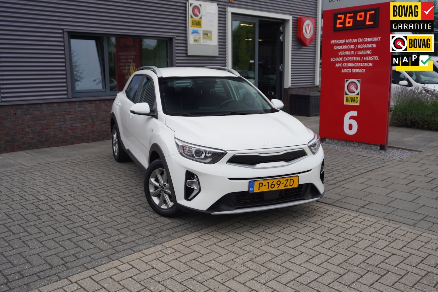 Kia Stonic - 1.0 T-GDi MHEV DynamicLine; Apple carplay; Lage Km stand - AutoWereld.nl