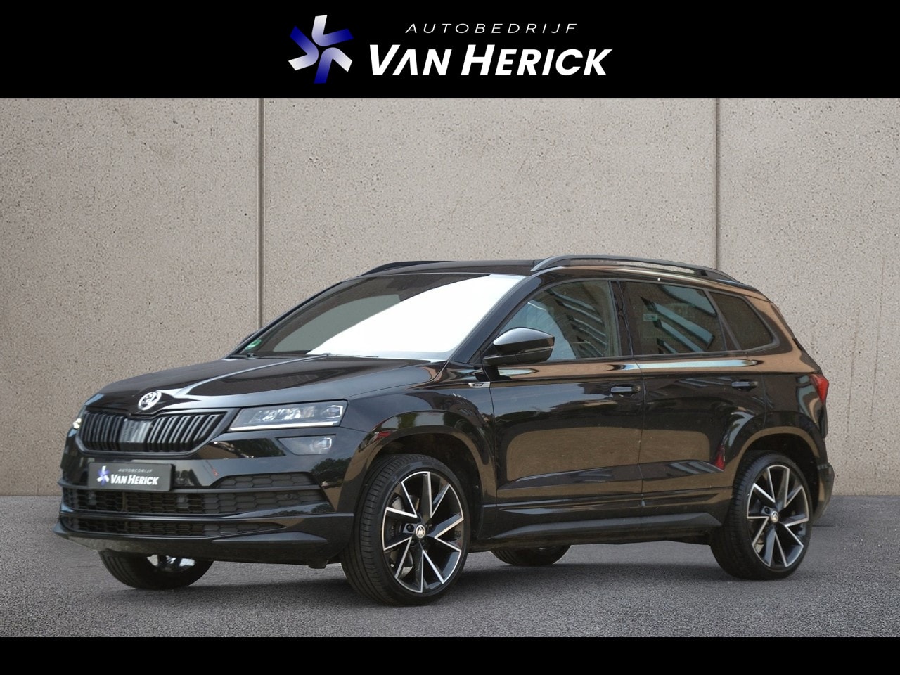 Skoda Karoq - 1.5 TSI ACT Sportline Business 150PK Automaat | Navigatie | Voorruit verwarmd | Stoelverwa - AutoWereld.nl
