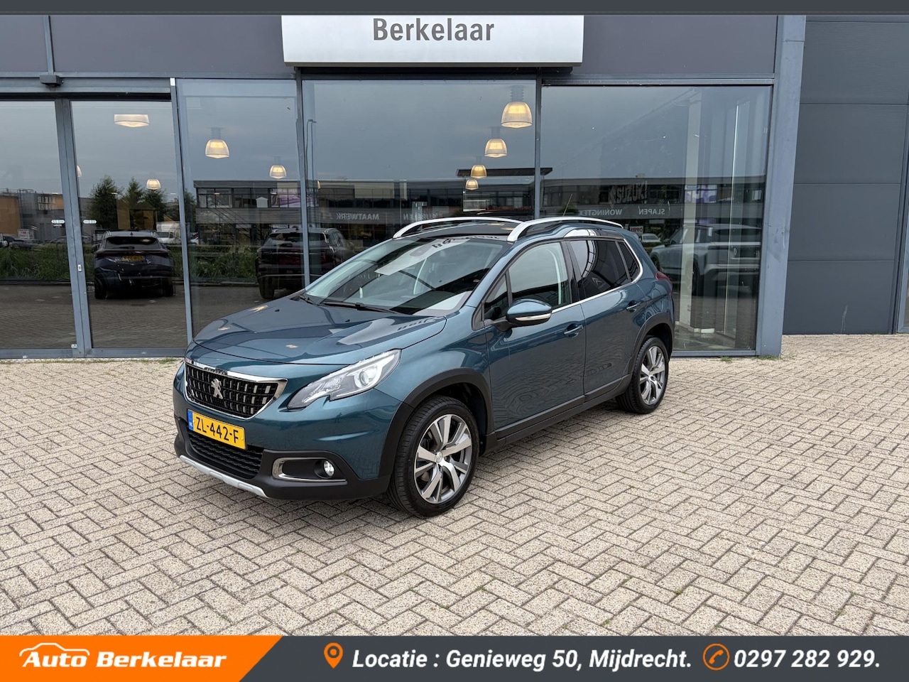 Peugeot 2008 - 1.2 PureTech Blue Lease Allure 1.2 PureTech Blue Lease Allure - AutoWereld.nl