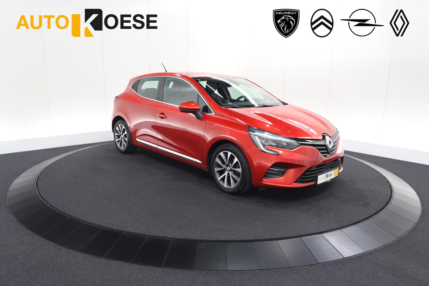Renault Clio - TCe 100 Intens | Dodehoekdetectie | Camera | Apple Carplay | Parkeersensoren - AutoWereld.nl
