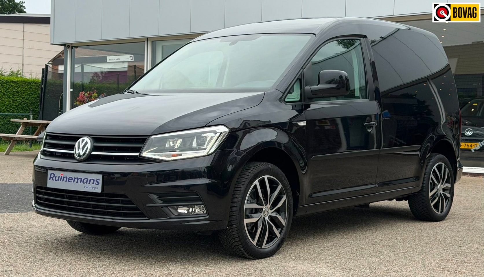 Volkswagen Caddy - 2.0 TDI L1 C-Edition / DSG / LED / 1E EIG !! - AutoWereld.nl
