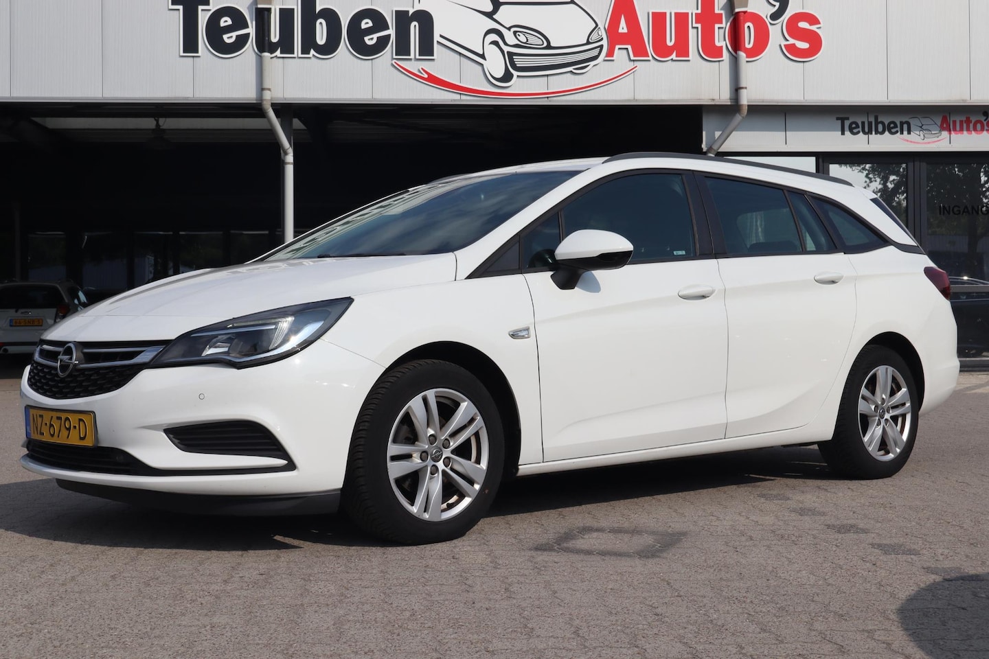 Opel Astra Sports Tourer - 1.6 CDTI Online Edition | Ketting hoorbaar | cruise control | Airco | Trekhaak | - AutoWereld.nl