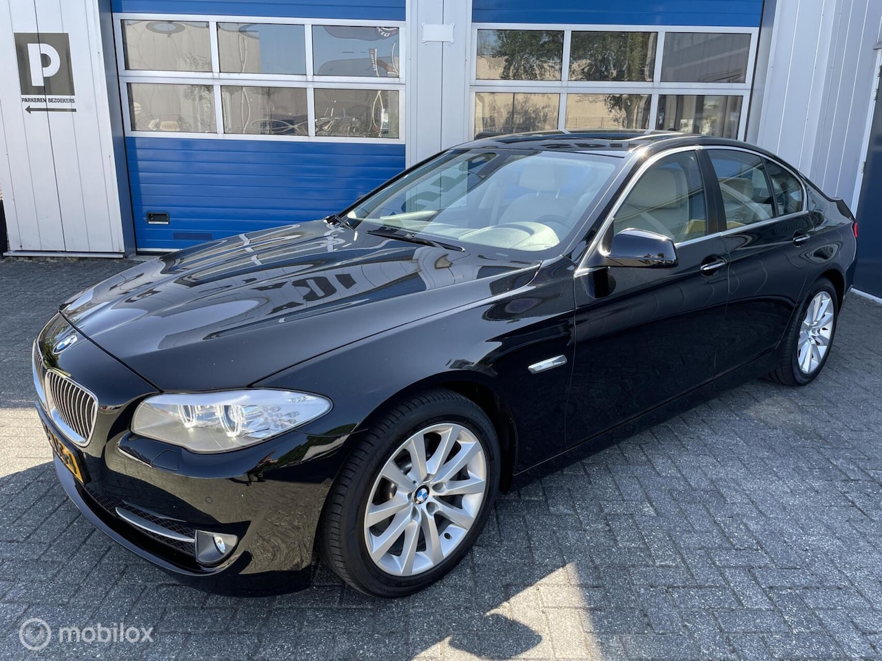 BMW 5-serie - 523i High Executive NL-AUTO NAP/LEER/NAV/PDC/18' - AutoWereld.nl