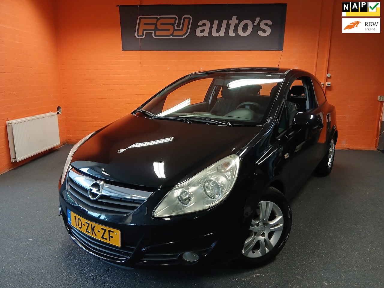 Opel Corsa - 1.2-16V / 3 DEURS / ENJOY / AIRCO / APK 09-06-2027!! - AutoWereld.nl