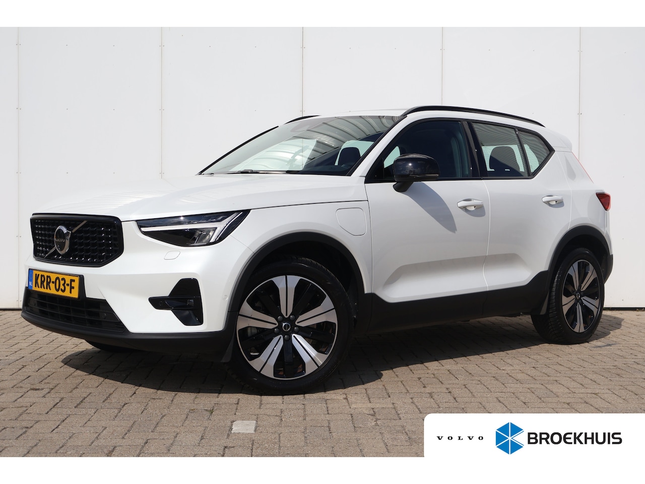 Volvo XC40 - 1.5 T4 Plug-in hybrid Ultimate Dark | 360Cam | Leder | Pano | H&K | - AutoWereld.nl