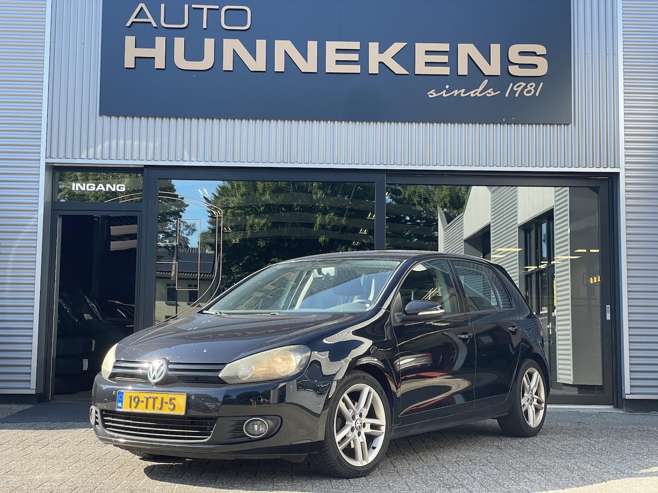 Volkswagen Golf - 1.6 TDI BlueMotion *EXPORT* Cruise control | Airco | Camera | Navigatie | Stoelverwarming - AutoWereld.nl