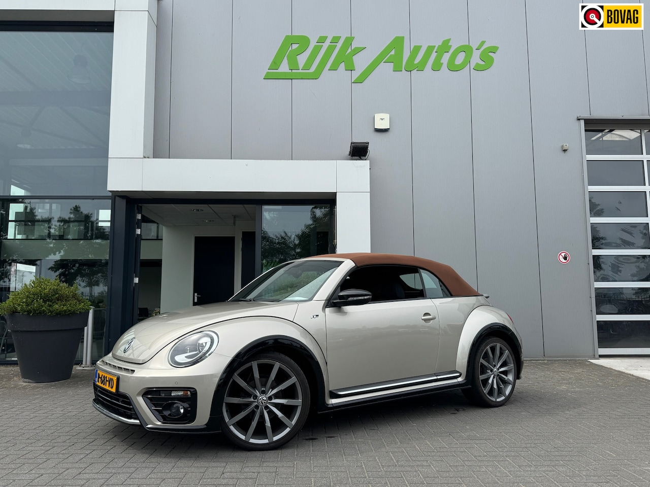 Volkswagen Beetle Cabriolet - 2.0 TDI R-line * Led * Camera * 20 inch - AutoWereld.nl