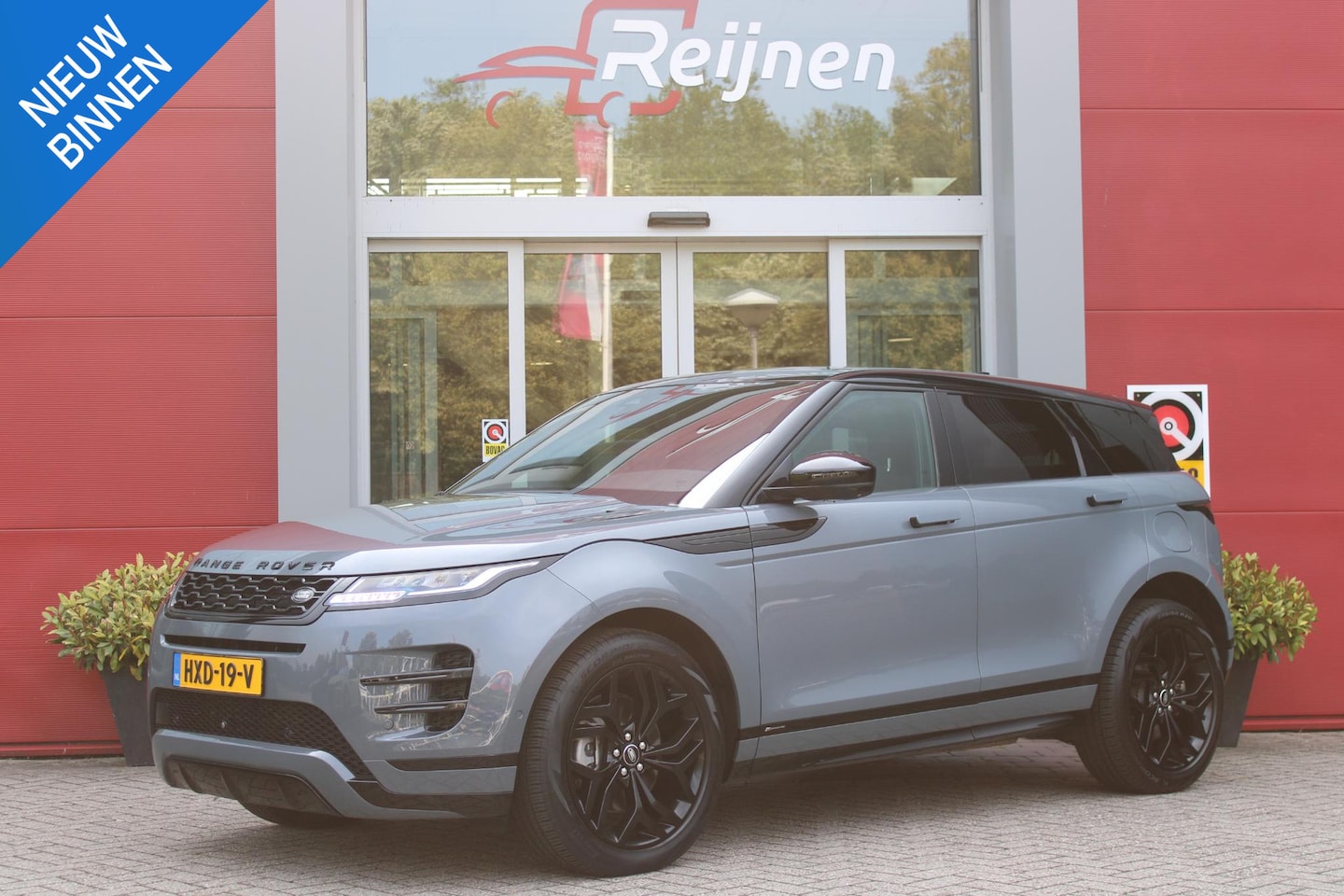 Land Rover Range Rover Evoque - 1.5 P300e AWD 254PK R-DYNAMIC SE | PANORAMADAK | ELEKTRISCH VERSTELBARE VOORSTOELEN LEDER - AutoWereld.nl