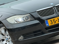BMW 3-serie Touring - 325i High Executive | Black Sapphire Metallic | 6-Cilinder | Leder | Sportief & Keurig