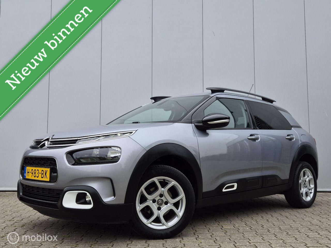 Citroën C4 Cactus - 1.2 PURETECH SHINE/STOELVERWARMING/CAMERA/KEYLESS - AutoWereld.nl