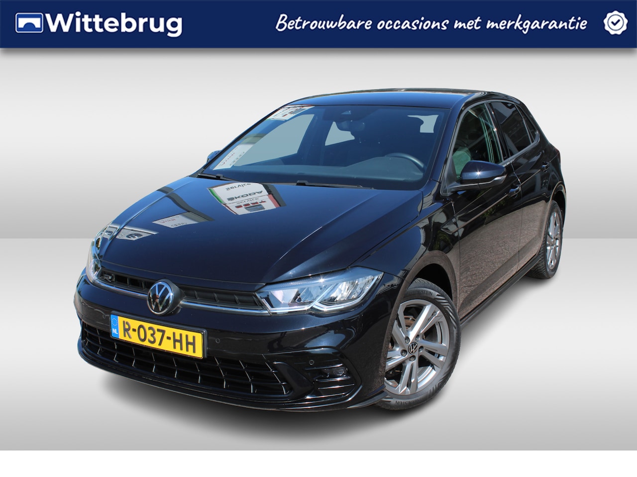 Volkswagen Polo - 1.0 TSI 95pk R-Line / Navigatie by APP / LM 16 inch / Parkeersensoren / LED / Digital cock - AutoWereld.nl