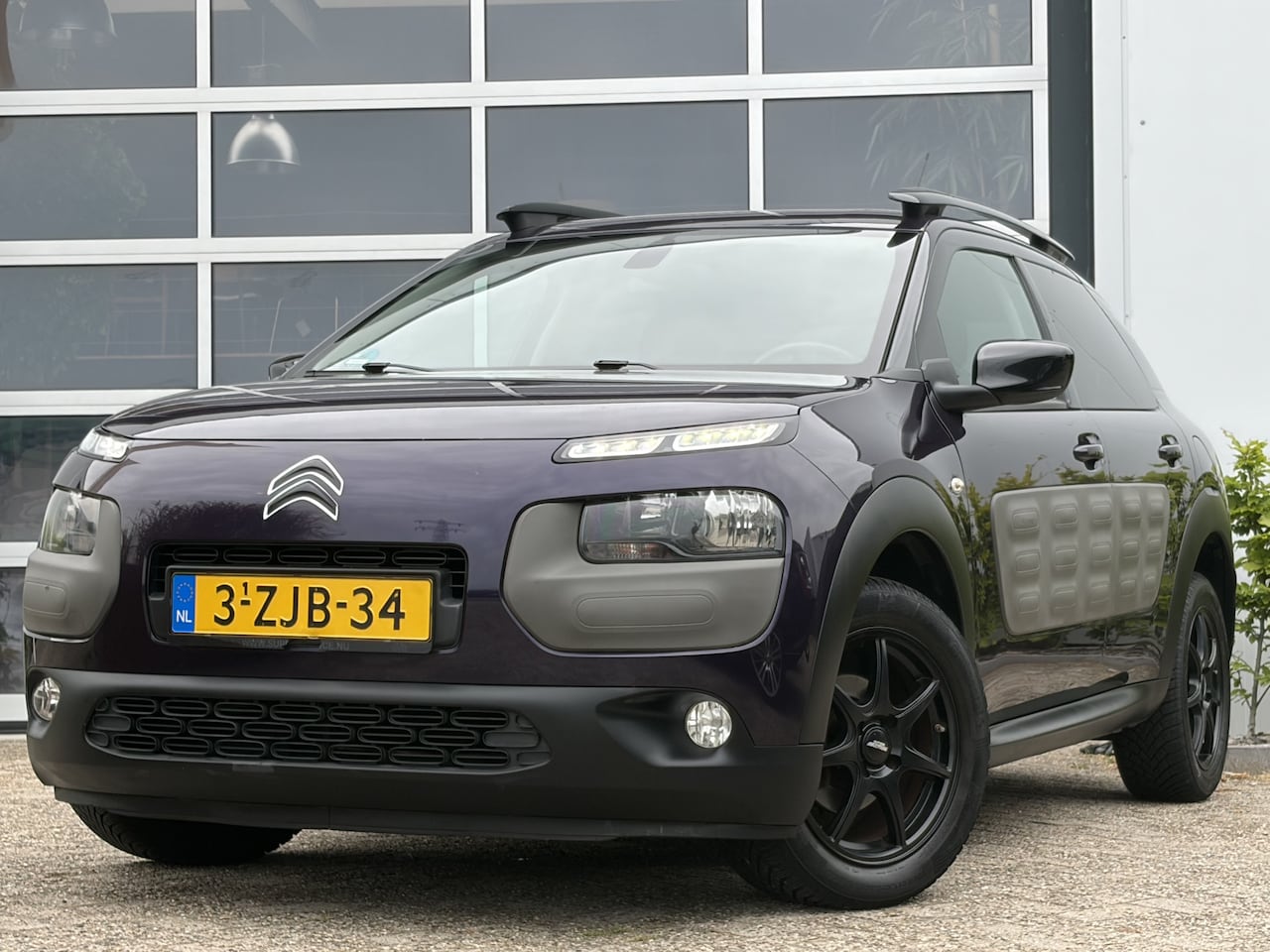 Citroën C4 Cactus - 1.2 VTi Shine 82pk | Achteruitrijcamera | Bluetooth | Cruise control | Dab | Isofix bevest - AutoWereld.nl