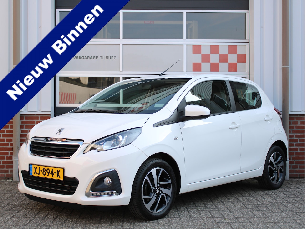 Peugeot 108 - 1.0 e-VTi Allure Automaat /Camera/15'LM/Carplay/LED/Climate control/CV/Bluetooth/ISOFIX/NA - AutoWereld.nl