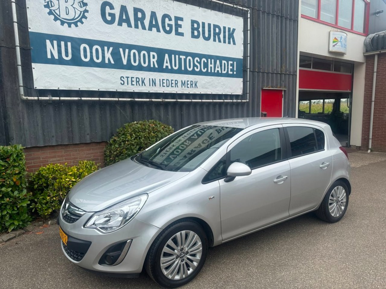 Opel Corsa - 1.4-16V Edition 1.4-16V Edition - AutoWereld.nl