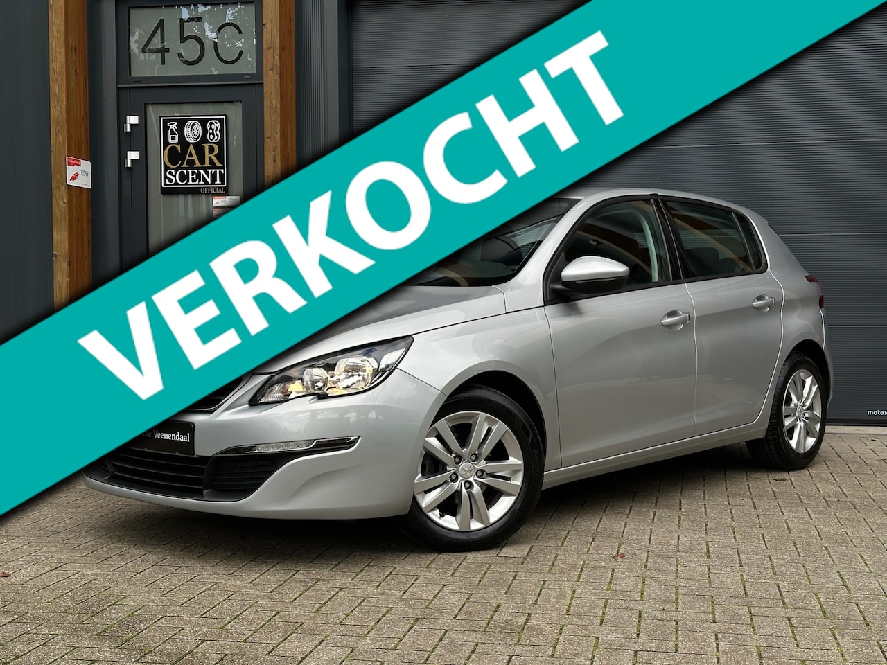 Peugeot 308 - 1.2 e-THP Blue Lease NAP, Trekhaak, Cruise, Navi etc! - AutoWereld.nl