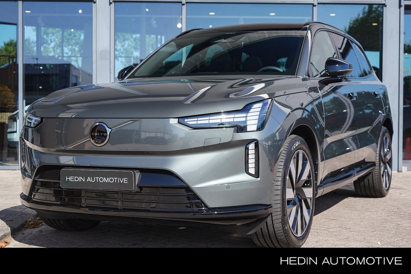 Volvo EX90 - Twin Motor Plus 7p. 106 kWh | Luchtvering | Keyless Entry | Adaptieve Cruise + Pilot Assis - AutoWereld.nl