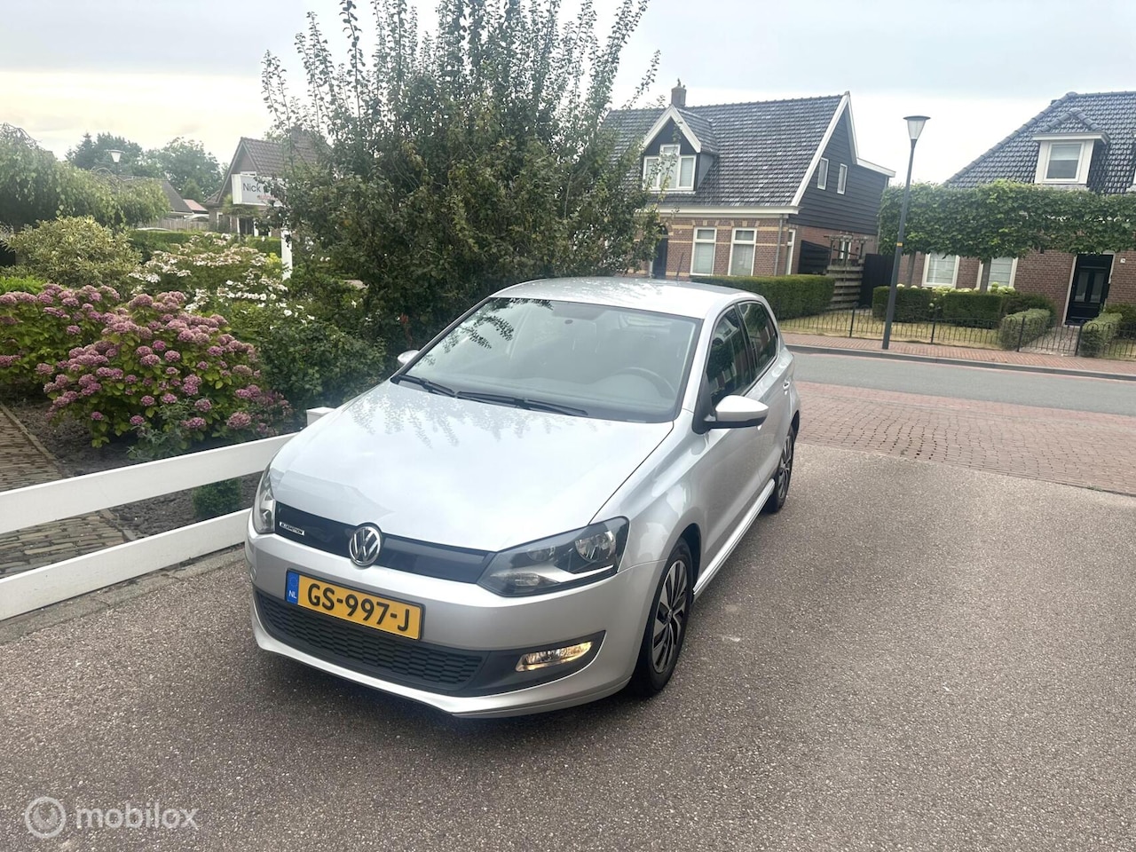 Volkswagen Polo - 1.0 95PK BlueMotion Edition CARPLAY NAVIGATIE AIRCO CRUISE CONTROLE GOED ONDERHOUDEN!! - AutoWereld.nl