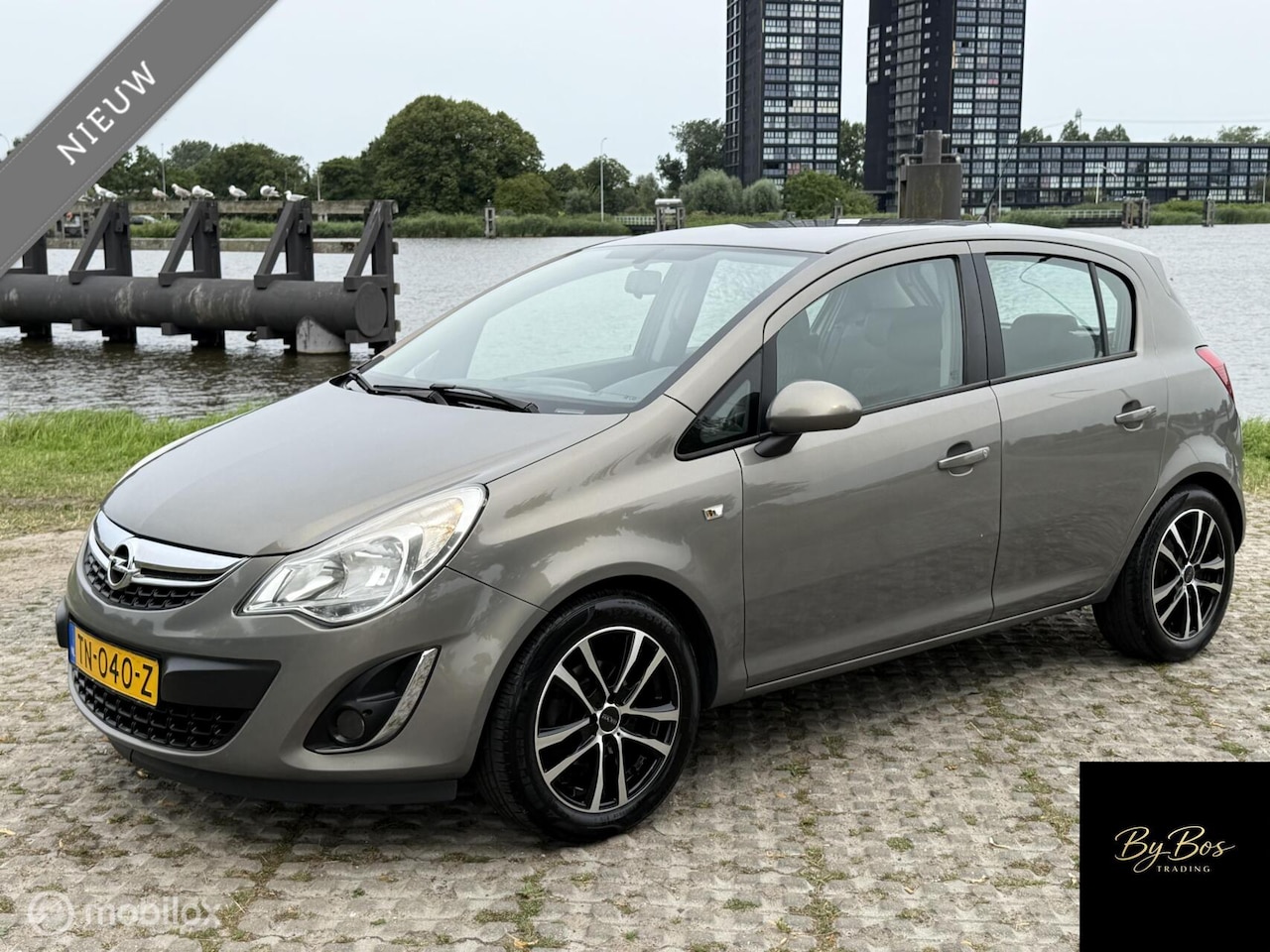 Opel Corsa - 1.4-16V Innovation 5-Drs Airco Stoelverw. Leer LMV - AutoWereld.nl