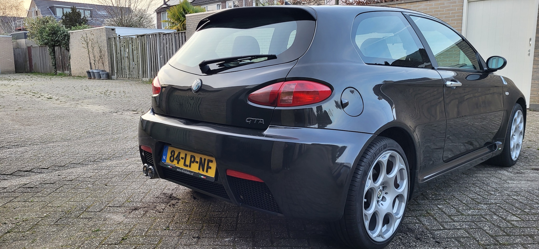 Alfa Romeo 147 - 3.2 V6 GTA - AutoWereld.nl