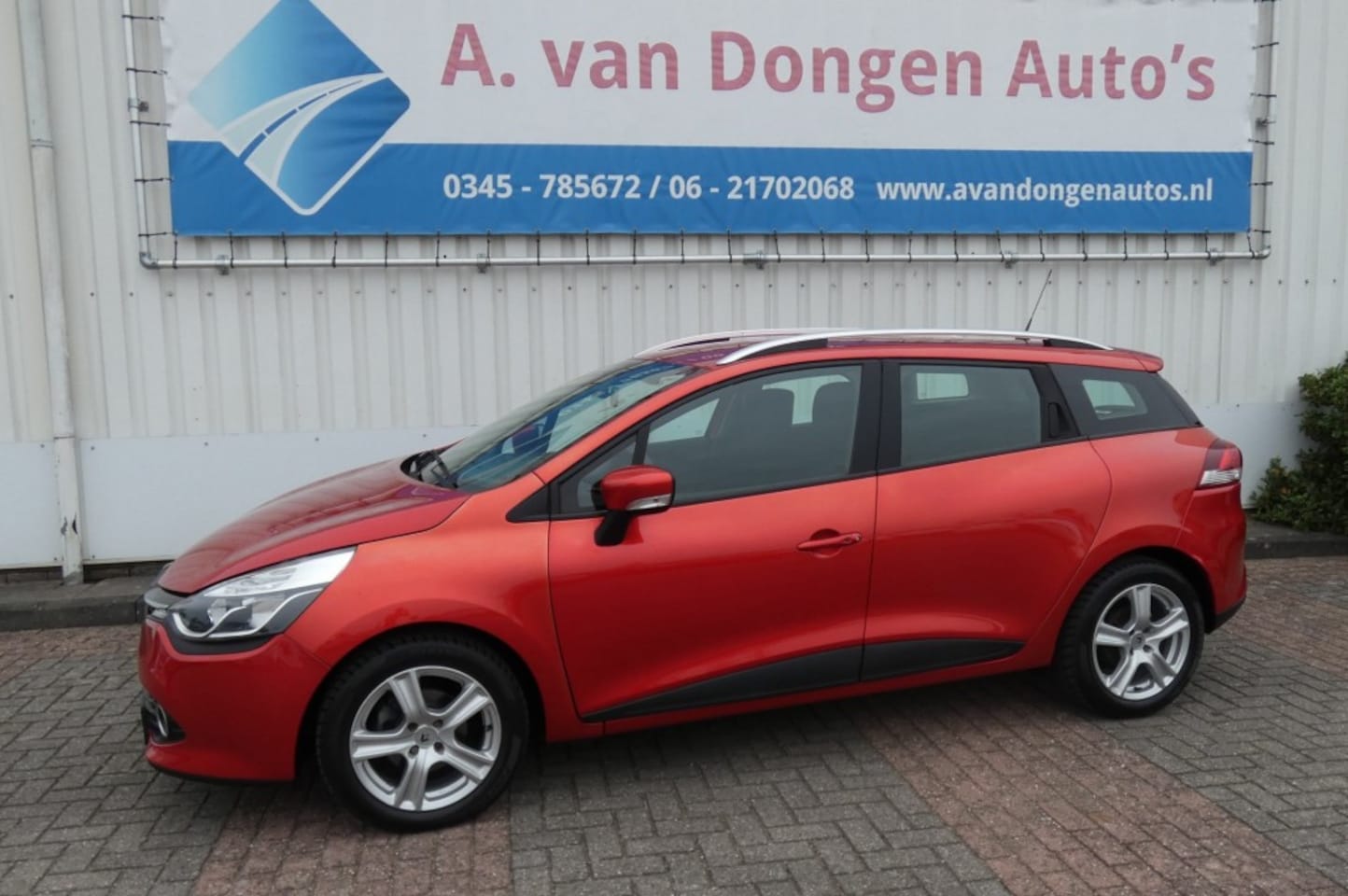 Renault Clio Estate - 1.2 GT Estate 1.2 120PK GT,Navi,Clima,PDC,APK 22-7-27 - AutoWereld.nl